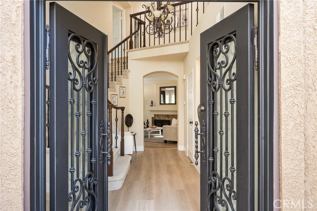 29 Calabria, Lake Forest CA: https://media.crmls.org/medias/e7421f1b-ad68-430e-8787-b9c42ac7693c.jpg