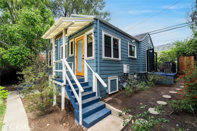 1812 Las Flores Drive, Los Angeles CA: https://media.crmls.org/medias/e7429c7e-4ac3-42b3-bfec-2aa622898649.jpg