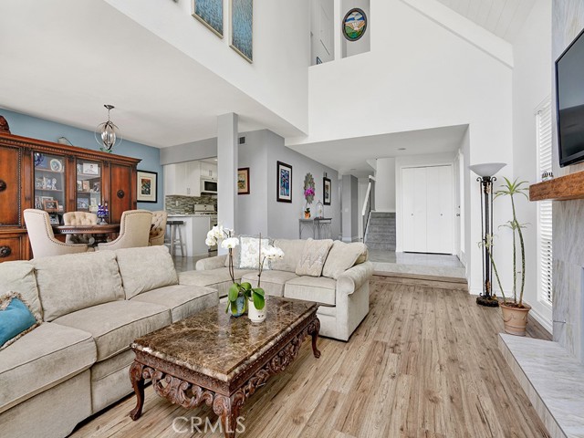 Detail Gallery Image 8 of 63 For 3842 Montego Dr, Huntington Beach,  CA 92649 - 4 Beds | 3 Baths