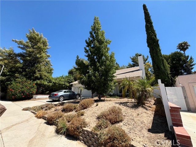 Detail Gallery Image 1 of 1 For 29056 Gladiolus Dr, Canyon Country,  CA 91387 - 4 Beds | 3 Baths