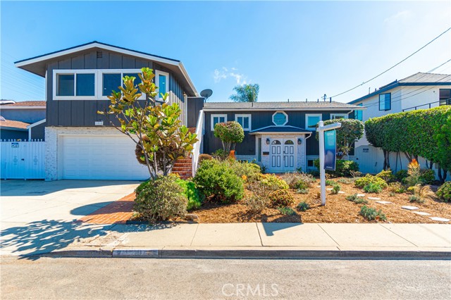 1510 E Maple Avenue, El Segundo CA: https://media.crmls.org/medias/e743b081-a09b-481a-8bc6-0ac4d9e70c19.jpg