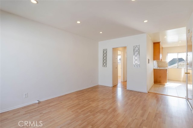 Detail Gallery Image 8 of 19 For 1128 N Edgemont St #6,  Los Angeles,  CA 90029 - 1 Beds | 1 Baths