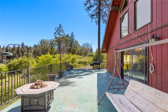 3 Town Hill Way, Berry Creek CA: https://media.crmls.org/medias/e745a6d9-609f-4d59-9325-70d223511a23.jpg