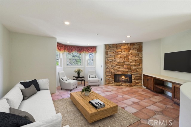 Detail Gallery Image 17 of 36 For 2183 View Crest Glen, Escondido,  CA 92026 - 3 Beds | 2/1 Baths