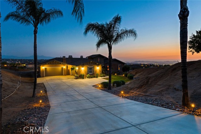 Detail Gallery Image 35 of 40 For 650 Crystal Mountain Cir, Riverside,  CA 92506 - 4 Beds | 3/1 Baths