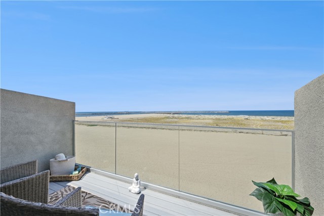 Detail Gallery Image 2 of 21 For 6 Voyage St #204,  Marina Del Rey,  CA 90292 - 2 Beds | 2 Baths