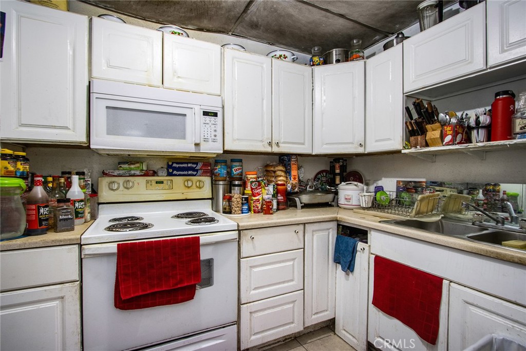 https://media.crmls.org/medias/e7479258-5bcd-4dce-aae3-bf46fd4fa5e5.jpg?preset=X-Large