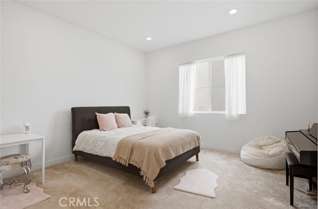 Detail Gallery Image 15 of 34 For 175 Sash, Irvine,  CA 92618 - 4 Beds | 3/1 Baths