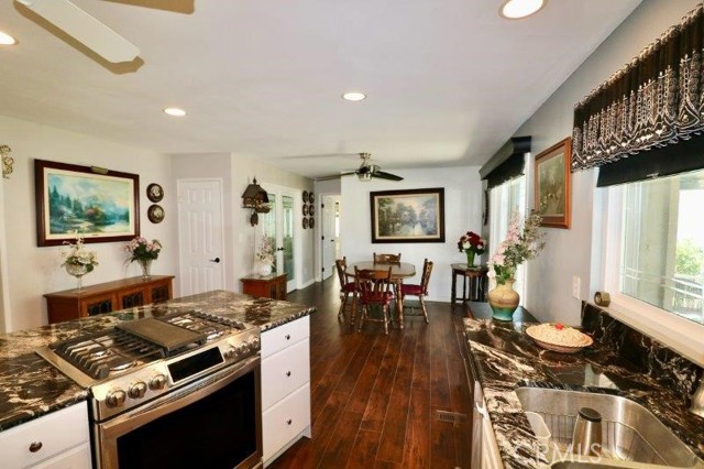 Detail Gallery Image 20 of 37 For 641 Crest Lake Cir #223,  Brea,  CA 92821 - 2 Beds | 1 Baths