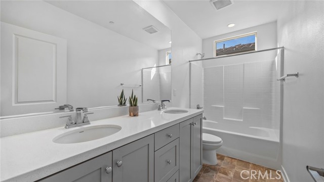 Detail Gallery Image 22 of 48 For 16122 Meadowhouse Ave, Chino,  CA 91708 - 4 Beds | 3 Baths