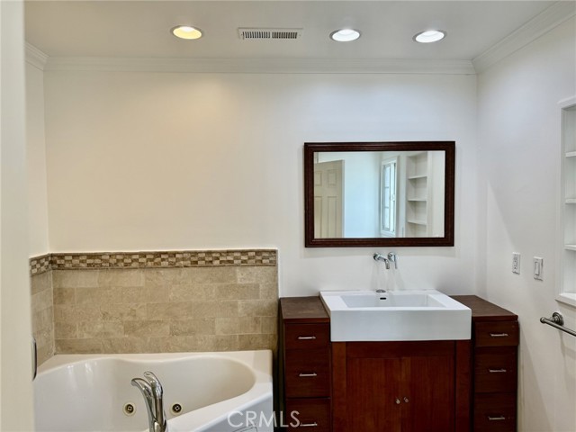 23172 Gainford Street, Woodland Hills (los Angeles), California 91364, 3 Bedrooms Bedrooms, ,1 BathroomBathrooms,Residential,For Sale,23172 Gainford Street,CRSR24191386