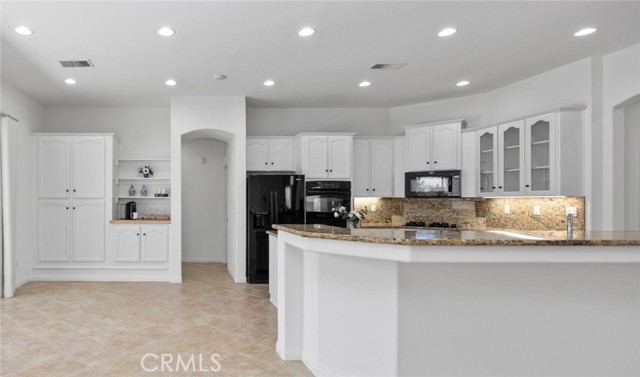 Detail Gallery Image 6 of 37 For 12805 Monterey Beach Dr, Bakersfield,  CA 93311 - 4 Beds | 3/1 Baths