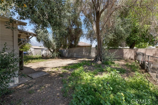 Detail Gallery Image 23 of 41 For 2241 Harrison St, San Bernardino,  CA 92404 - 2 Beds | 1 Baths