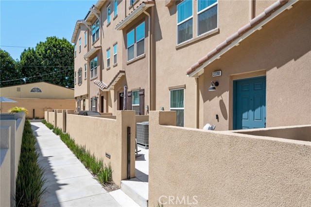 22310 Spanish Oak Court, Torrance CA: https://media.crmls.org/medias/e749ff9e-8ec0-467b-81d6-605e6faf2bf6.jpg