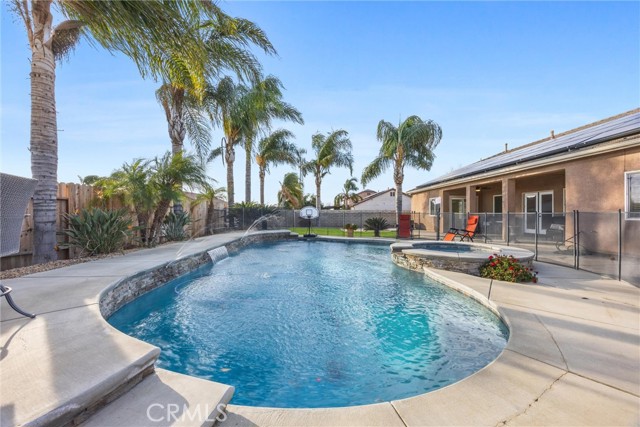 11515 Regarse, Bakersfield CA: https://media.crmls.org/medias/e74a0a0a-7a34-49ed-8799-1b10f1e78a7d.jpg