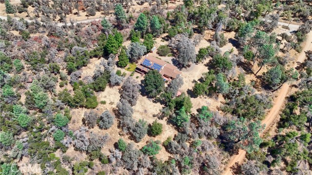 5857 Allred Road, Mariposa CA: https://media.crmls.org/medias/e74a3f55-72df-40cd-abe4-198349b9471a.jpg