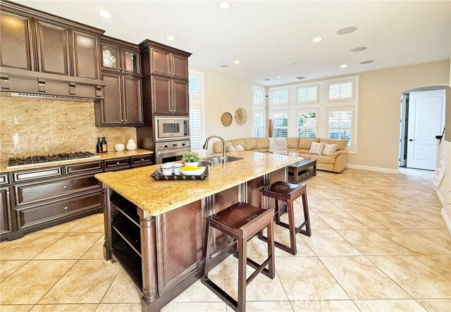 Detail Gallery Image 18 of 64 For 17272 Tidalridge Ln, Huntington Beach,  CA 92649 - 4 Beds | 2/1 Baths