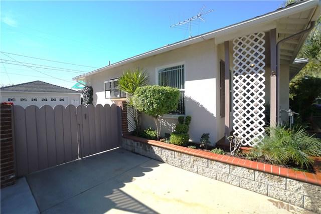 5418 Coralite Street, Long Beach, California 90808, 3 Bedrooms Bedrooms, ,2 BathroomsBathrooms,Single Family Residence,For Sale,Coralite,CV17018635