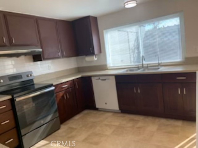 Image 2 of 25 For 4555 Larwin  