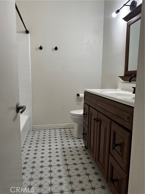 Detail Gallery Image 9 of 12 For 2534 Macarthur Bld #K,  Santa Ana,  CA 92704 - 2 Beds | 2 Baths