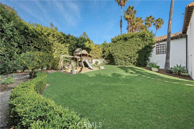 2347 E Valley Road, Montecito CA: https://media.crmls.org/medias/e74a9a90-222f-4ba1-838a-cb32deef19fe.jpg