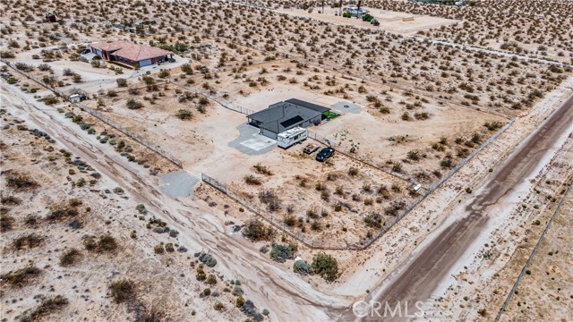 10715 Wilson Drive, California City CA: https://media.crmls.org/medias/e74ab03c-3bfa-46fb-9ce2-b2c2fc9bb653.jpg