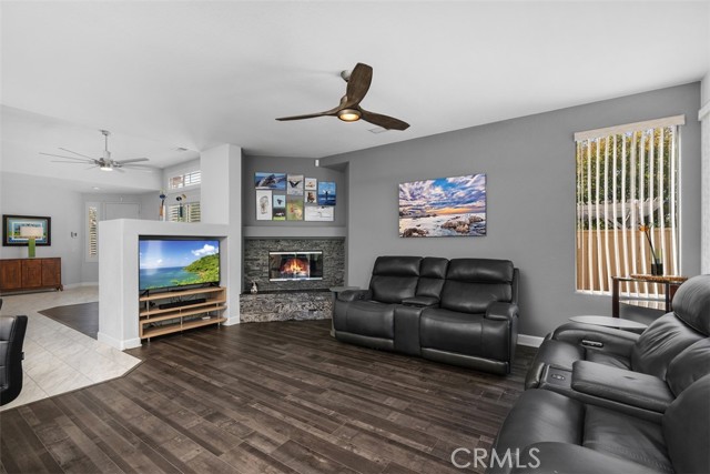 Detail Gallery Image 12 of 53 For 28942 Lake Fork Dr, Menifee,  CA 92584 - 3 Beds | 2/1 Baths