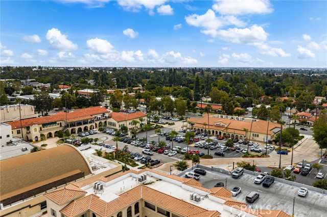 1419 N Indian Hill Boulevard, Claremont CA: https://media.crmls.org/medias/e74bd377-8f16-430a-98dc-65a62318d2ca.jpg