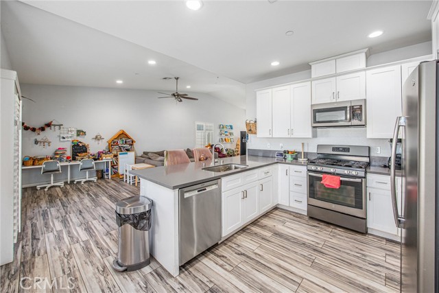 Detail Gallery Image 6 of 24 For 622 Faith, Beaumont,  CA 92223 - 3 Beds | 2 Baths