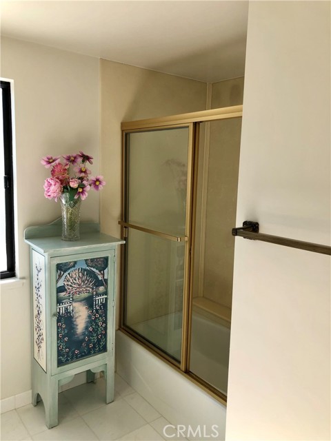 Second level hall bathroom