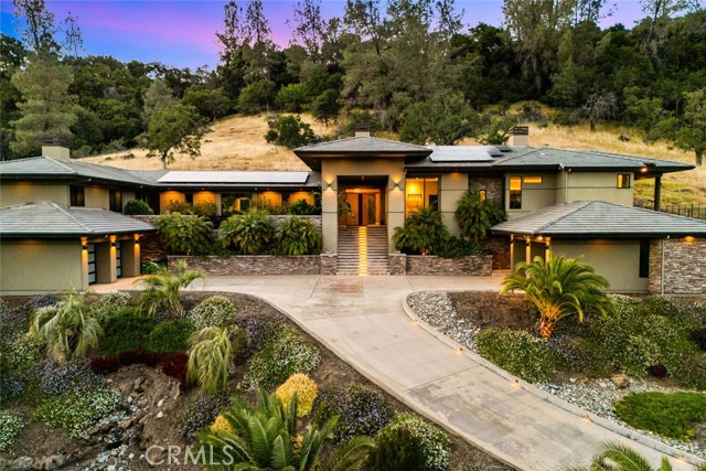 3386 Canyon Oaks Terrace, Chico CA: https://media.crmls.org/medias/e74ccb6a-7513-4759-b31d-956af914e827.jpg