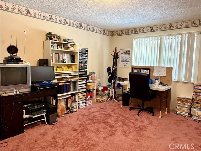 Detail Gallery Image 8 of 11 For 542 N Hanover St, Anaheim,  CA 92801 - 4 Beds | 2/1 Baths