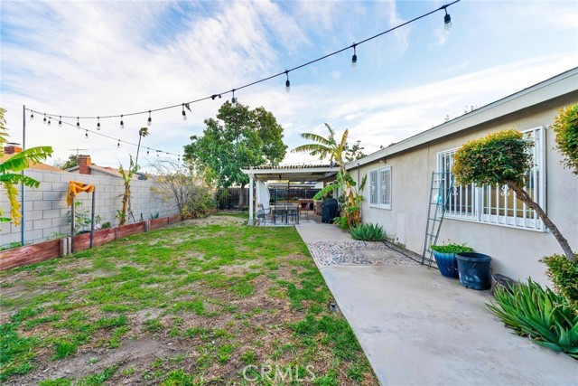 Detail Gallery Image 15 of 20 For 9087 Rosecrest, Fontana,  CA 92335 - 4 Beds | 2 Baths