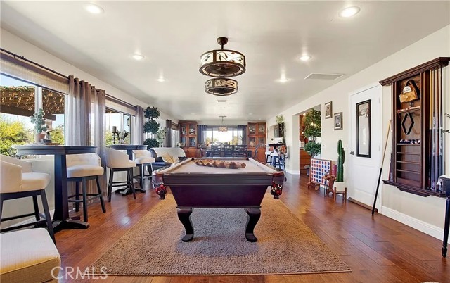8686 Capelin Road, Phelan CA: https://media.crmls.org/medias/e74f13b6-b0c2-44dd-bd80-a88d6dca937d.jpg