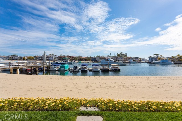 Detail Gallery Image 41 of 55 For 14 Beacon Bay, Newport Beach,  CA 92660 - 4 Beds | 4/1 Baths
