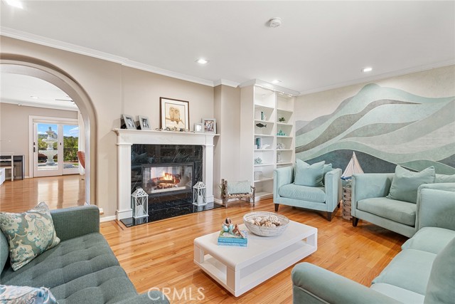 5005 Delita Place, Woodland Hills CA: https://media.crmls.org/medias/e74f4260-c944-46e1-8edf-86473bbc205d.jpg