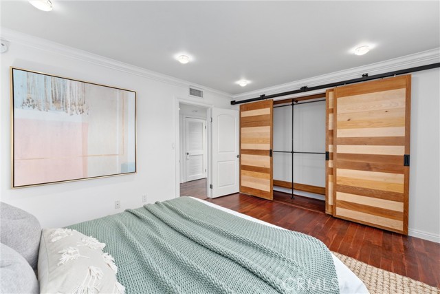 3604 Westwood Boulevard, Los Angeles CA: https://media.crmls.org/medias/e74f77da-d32a-4ac2-9d8b-f78589e7c10e.jpg