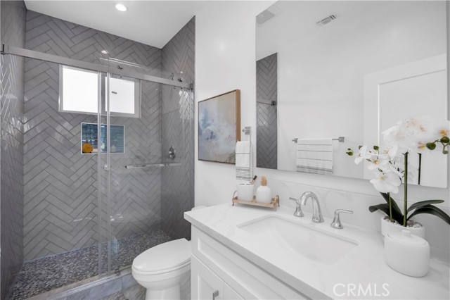 Detail Gallery Image 24 of 55 For 3950 E 2nd St, Los Angeles,  CA 90063 - 4 Beds | 3/1 Baths
