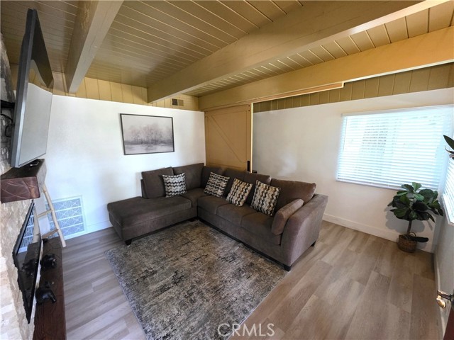 738 W Victoria Court, Lake Arrowhead, CA 92352
