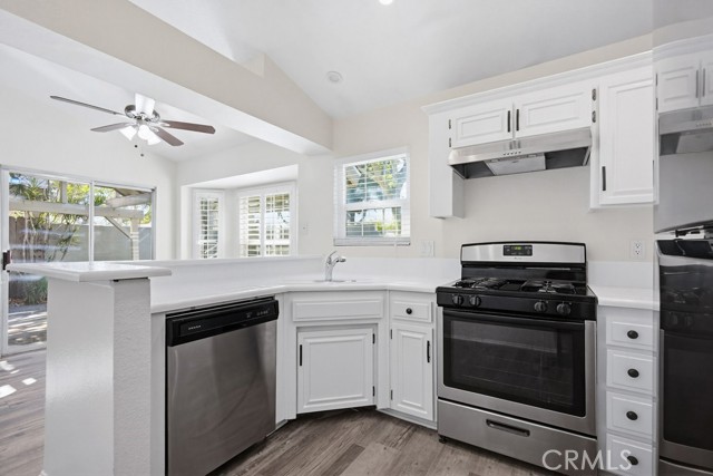 Detail Gallery Image 16 of 36 For 14477 El Contento, Fontana,  CA 92337 - 3 Beds | 2 Baths