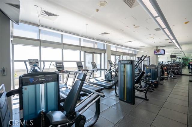 1155 South Grand Avenue, Los Angeles CA: https://media.crmls.org/medias/e75084dd-75b3-41b2-9d36-99c682084431.jpg