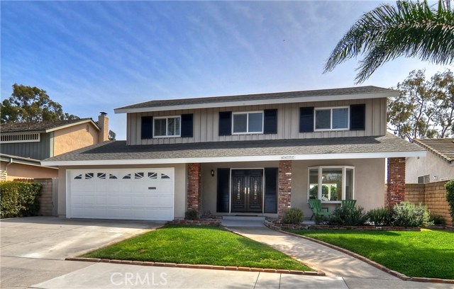 6672 Jardines Dr, Huntington Beach, CA 92647