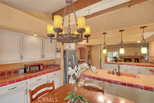 Detail Gallery Image 15 of 74 For 1873 Paseo La Paz, Pomona,  CA 91768 - 3 Beds | 2 Baths