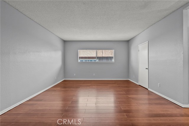 14265 Terra Bella St, Panorama City CA: https://media.crmls.org/medias/e75143fd-c34d-4a5e-99e8-e6b186406f4c.jpg
