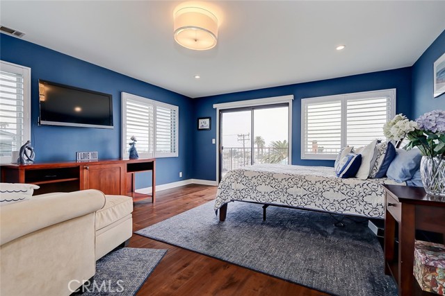 841 13TH STREET, Hermosa Beach, California 90254, 4 Bedrooms Bedrooms, ,2 BathroomsBathrooms,Residential,Sold,13TH STREET,SB21186538