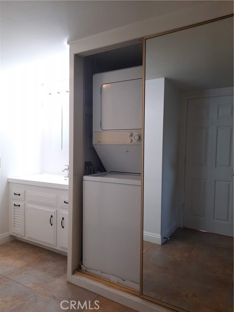 Detail Gallery Image 13 of 17 For 2117 via Puerta #Q,  Laguna Woods,  CA 92637 - 2 Beds | 2 Baths