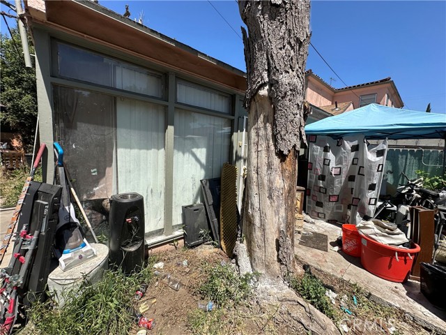 Detail Gallery Image 46 of 56 For 606 W 57th St, Los Angeles,  CA 90037 - 4 Beds | 2 Baths