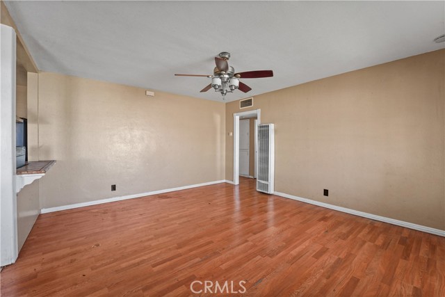 Detail Gallery Image 5 of 28 For 1120 W Buena Vista, Barstow,  CA 92311 - 3 Beds | 1 Baths