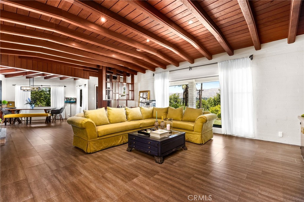 1872 Arroyo Drive