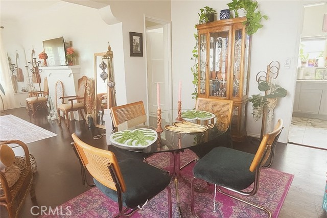 4522 Saint Elmo Drive, Los Angeles CA: https://media.crmls.org/medias/e7553d4a-3593-41b4-8d5c-e45dbf2ab99c.jpg